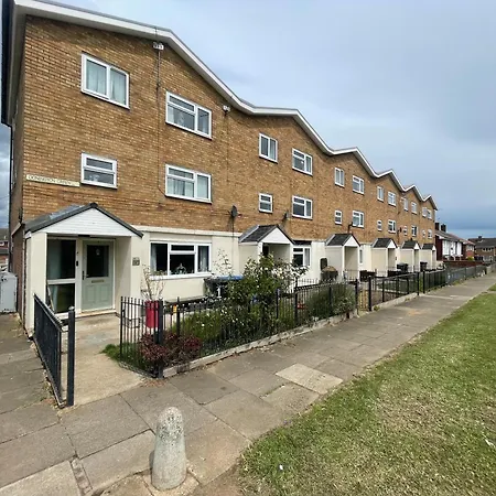 Гостевой дом Donington Staycation Мидлсбро